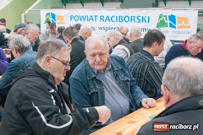 Zdjęcie w galerii na portalu naszraciborz.pl: Turniej Skata o Puchar Prezydenta Raciborza w Arenie Rafako wiadomości z regionu