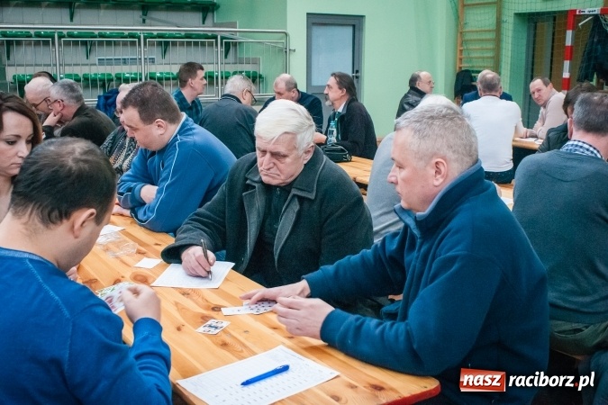 Zdjęcie w galerii na portalu naszraciborz.pl: Turniej Skata o Puchar Prezydenta Raciborza w Arenie Rafako wiadomości z regionu