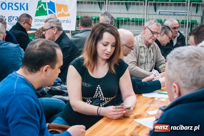 Zdjęcie w galerii na portalu naszraciborz.pl: Turniej Skata o Puchar Prezydenta Raciborza w Arenie Rafako wiadomości z regionu