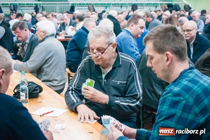 Zdjęcie w galerii na portalu naszraciborz.pl: Turniej Skata o Puchar Prezydenta Raciborza w Arenie Rafako wiadomości z regionu