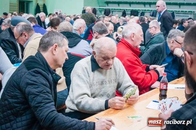 Zdjęcie w galerii na portalu naszraciborz.pl: Turniej Skata o Puchar Prezydenta Raciborza w Arenie Rafako wiadomości z regionu
