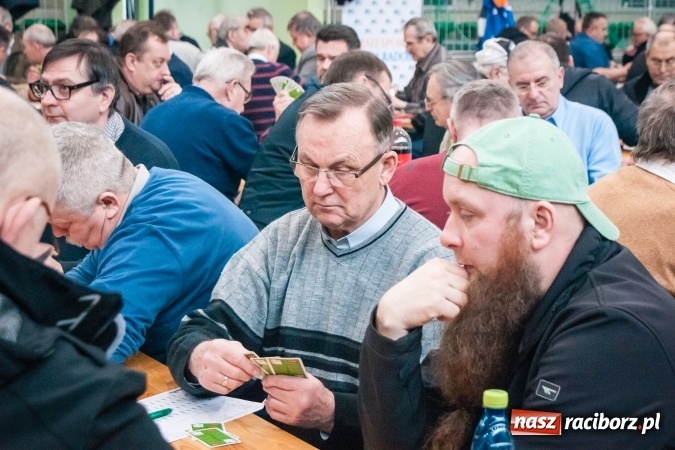 Zdjęcie w galerii na portalu naszraciborz.pl: Turniej Skata o Puchar Prezydenta Raciborza w Arenie Rafako wiadomości z regionu