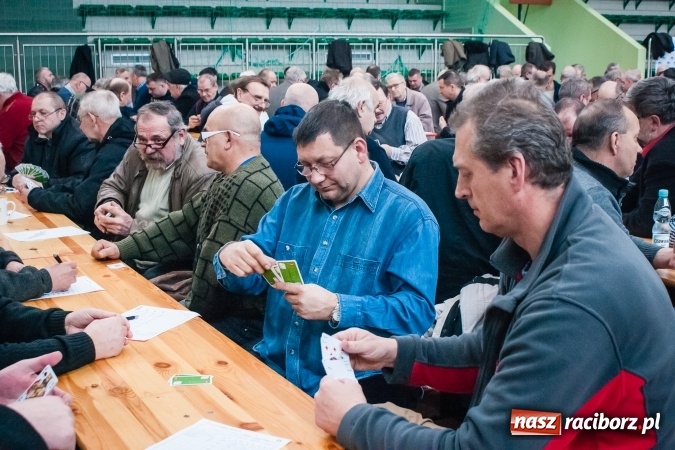 Zdjęcie w galerii na portalu naszraciborz.pl: Turniej Skata o Puchar Prezydenta Raciborza w Arenie Rafako wiadomości z regionu