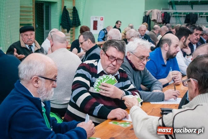 Zdjęcie w galerii na portalu naszraciborz.pl: Turniej Skata o Puchar Prezydenta Raciborza w Arenie Rafako wiadomości z regionu