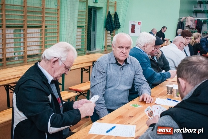 Zdjęcie w galerii na portalu naszraciborz.pl: Turniej Skata o Puchar Prezydenta Raciborza w Arenie Rafako wiadomości z regionu