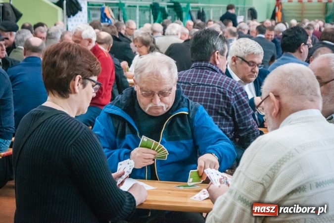 Zdjęcie w galerii na portalu naszraciborz.pl: Turniej Skata o Puchar Prezydenta Raciborza w Arenie Rafako wiadomości z regionu