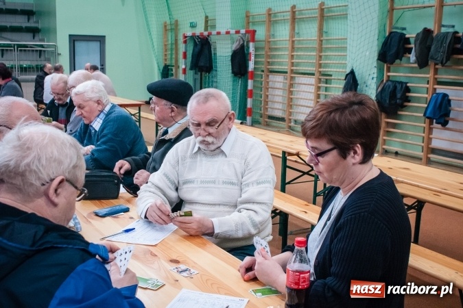 Zdjęcie w galerii na portalu naszraciborz.pl: Turniej Skata o Puchar Prezydenta Raciborza w Arenie Rafako wiadomości z regionu