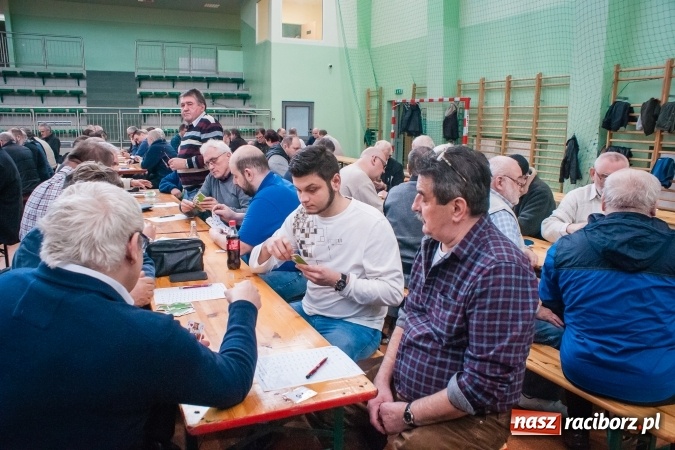 Zdjęcie w galerii na portalu naszraciborz.pl: Turniej Skata o Puchar Prezydenta Raciborza w Arenie Rafako wiadomości z regionu