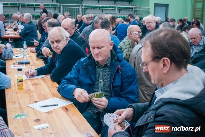 Zdjęcie w galerii na portalu naszraciborz.pl: Turniej Skata o Puchar Prezydenta Raciborza w Arenie Rafako wiadomości z regionu