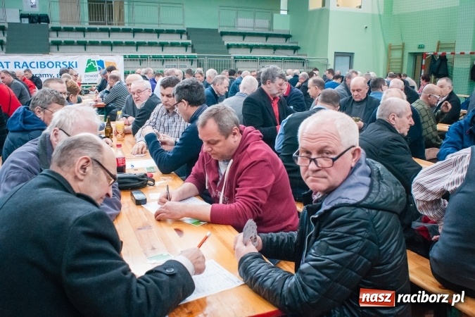 Zdjęcie w galerii na portalu naszraciborz.pl: Turniej Skata o Puchar Prezydenta Raciborza w Arenie Rafako wiadomości z regionu