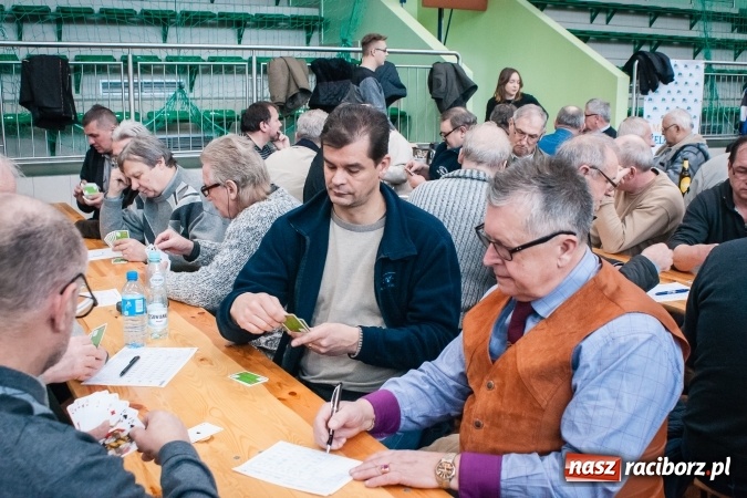 Zdjęcie w galerii na portalu naszraciborz.pl: Turniej Skata o Puchar Prezydenta Raciborza w Arenie Rafako wiadomości z regionu