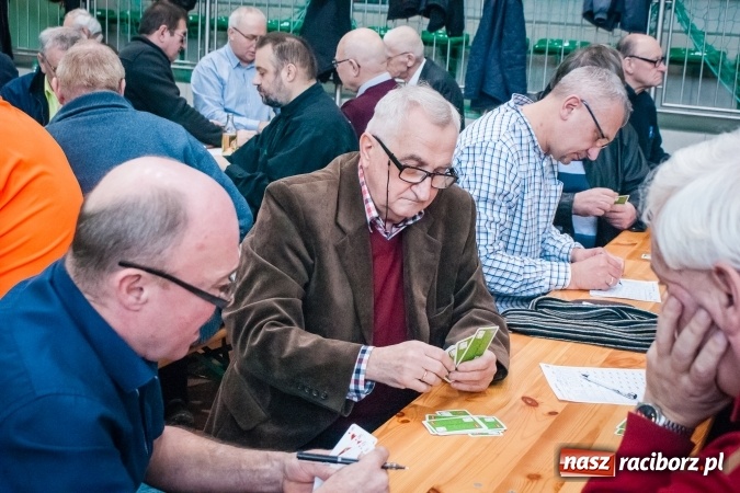 Zdjęcie w galerii na portalu naszraciborz.pl: Turniej Skata o Puchar Prezydenta Raciborza w Arenie Rafako wiadomości z regionu