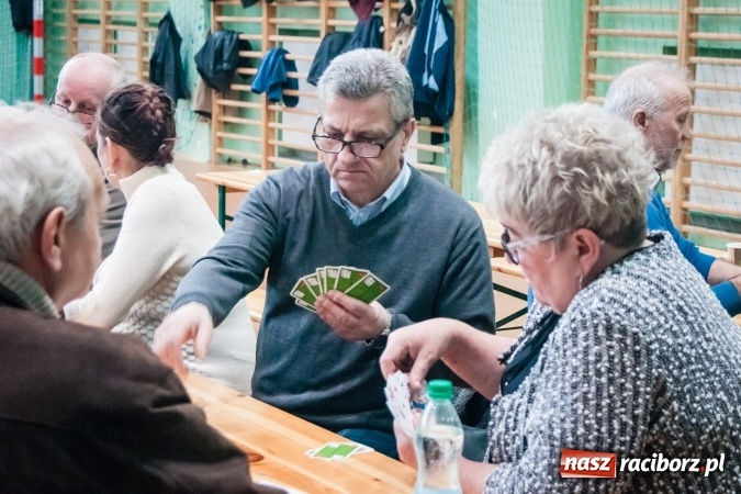 Zdjęcie w galerii na portalu naszraciborz.pl: Turniej Skata o Puchar Prezydenta Raciborza w Arenie Rafako wiadomości z regionu