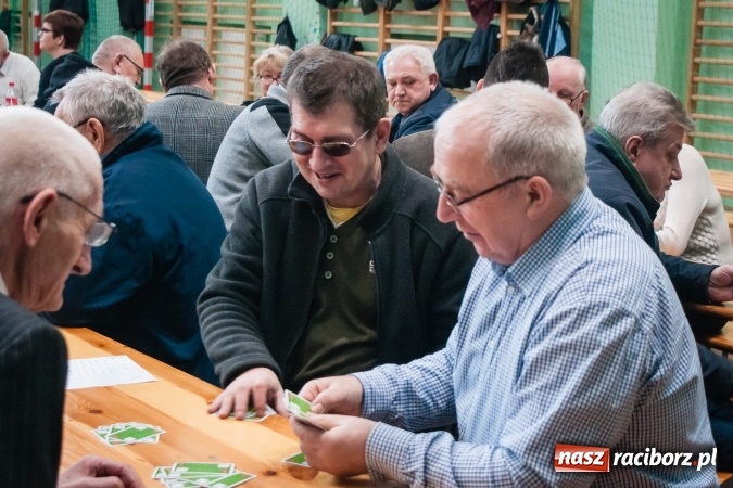 Zdjęcie w galerii na portalu naszraciborz.pl: Turniej Skata o Puchar Prezydenta Raciborza w Arenie Rafako wiadomości z regionu