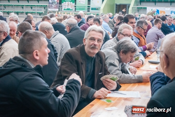 Zdjęcie w galerii na portalu naszraciborz.pl: Turniej Skata o Puchar Prezydenta Raciborza w Arenie Rafako wiadomości z regionu