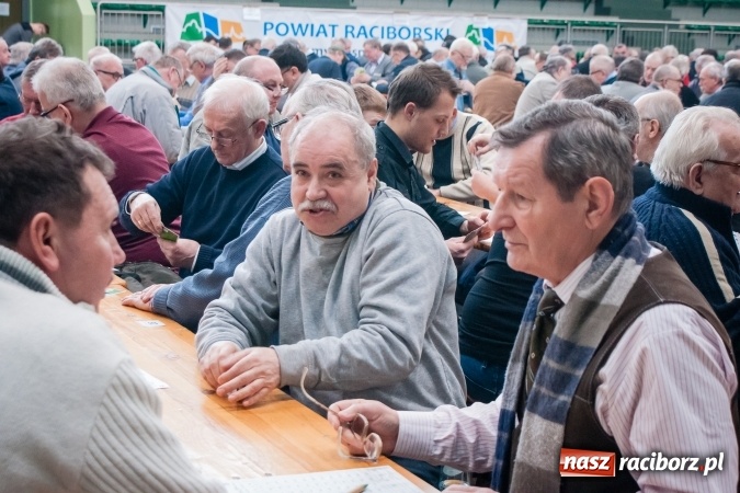 Zdjęcie w galerii na portalu naszraciborz.pl: Turniej Skata o Puchar Prezydenta Raciborza w Arenie Rafako wiadomości z regionu