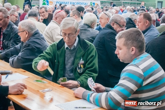 Zdjęcie w galerii na portalu naszraciborz.pl: Turniej Skata o Puchar Prezydenta Raciborza w Arenie Rafako wiadomości z regionu