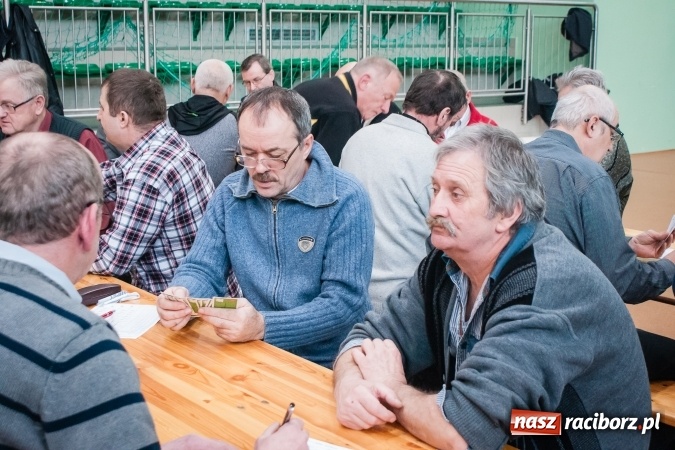 Zdjęcie w galerii na portalu naszraciborz.pl: Turniej Skata o Puchar Prezydenta Raciborza w Arenie Rafako wiadomości z regionu