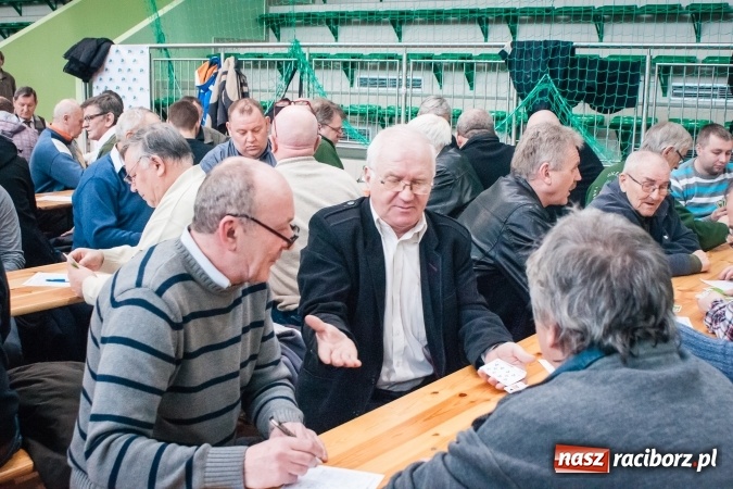 Zdjęcie w galerii na portalu naszraciborz.pl: Turniej Skata o Puchar Prezydenta Raciborza w Arenie Rafako wiadomości z regionu