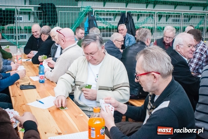 Zdjęcie w galerii na portalu naszraciborz.pl: Turniej Skata o Puchar Prezydenta Raciborza w Arenie Rafako wiadomości z regionu