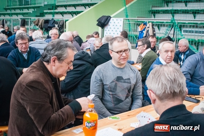 Zdjęcie w galerii na portalu naszraciborz.pl: Turniej Skata o Puchar Prezydenta Raciborza w Arenie Rafako wiadomości z regionu