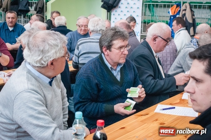 Zdjęcie w galerii na portalu naszraciborz.pl: Turniej Skata o Puchar Prezydenta Raciborza w Arenie Rafako wiadomości z regionu