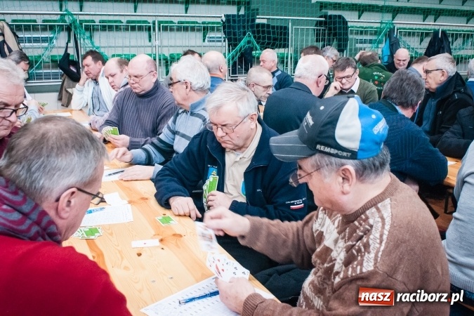 Zdjęcie w galerii na portalu naszraciborz.pl: Turniej Skata o Puchar Prezydenta Raciborza w Arenie Rafako wiadomości z regionu