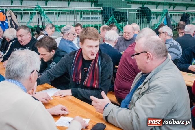 Zdjęcie w galerii na portalu naszraciborz.pl: Turniej Skata o Puchar Prezydenta Raciborza w Arenie Rafako wiadomości z regionu