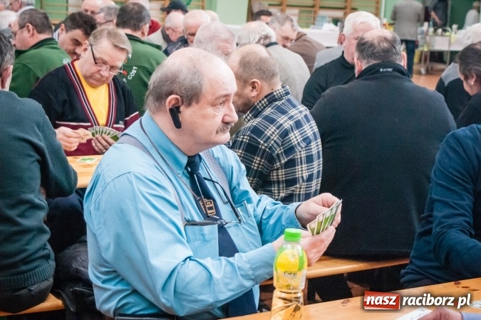 Zdjęcie w galerii na portalu naszraciborz.pl: Turniej Skata o Puchar Prezydenta Raciborza w Arenie Rafako wiadomości z regionu