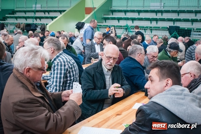 Zdjęcie w galerii na portalu naszraciborz.pl: Turniej Skata o Puchar Prezydenta Raciborza w Arenie Rafako wiadomości z regionu