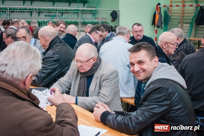 Zdjęcie w galerii na portalu naszraciborz.pl: Turniej Skata o Puchar Prezydenta Raciborza w Arenie Rafako wiadomości z regionu