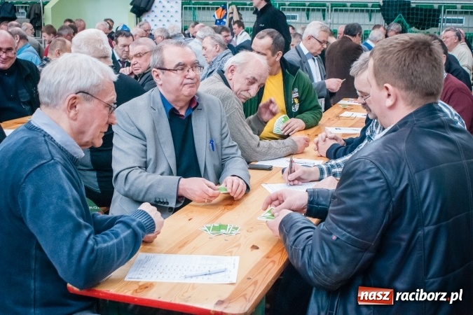 Zdjęcie w galerii na portalu naszraciborz.pl: Turniej Skata o Puchar Prezydenta Raciborza w Arenie Rafako wiadomości z regionu