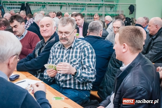 Zdjęcie w galerii na portalu naszraciborz.pl: Turniej Skata o Puchar Prezydenta Raciborza w Arenie Rafako wiadomości z regionu