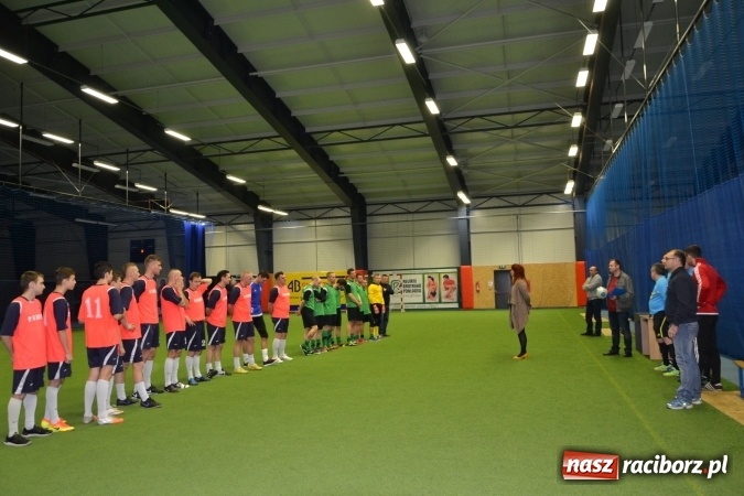Zdjęcie w galerii na portalu naszraciborz.pl: III Halowy Turniej Piłki Nożnej o Puchar wójta Gminy. LKS Tworków zwycięski wiadomości z regionu