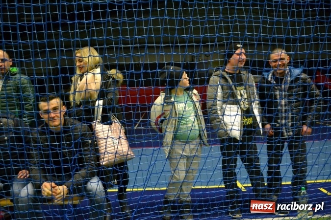 Zdjęcie w galerii na portalu naszraciborz.pl: III Halowy Turniej Piłki Nożnej o Puchar wójta Gminy. LKS Tworków zwycięski wiadomości z regionu