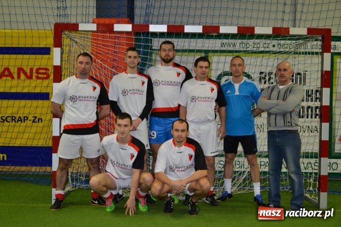 Zdjęcie w galerii na portalu naszraciborz.pl: III Halowy Turniej Piłki Nożnej o Puchar wójta Gminy. LKS Tworków zwycięski wiadomości z regionu