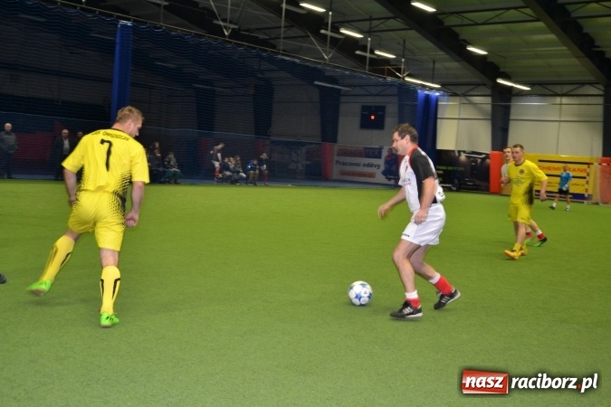 Zdjęcie w galerii na portalu naszraciborz.pl: III Halowy Turniej Piłki Nożnej o Puchar wójta Gminy. LKS Tworków zwycięski wiadomości z regionu