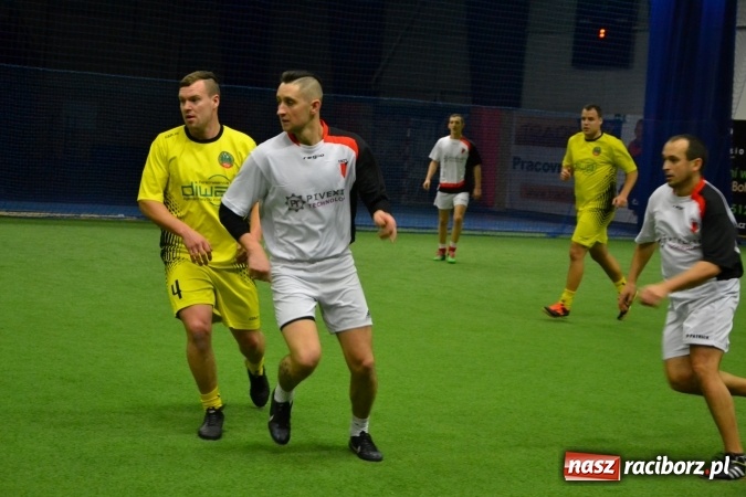 Zdjęcie w galerii na portalu naszraciborz.pl: III Halowy Turniej Piłki Nożnej o Puchar wójta Gminy. LKS Tworków zwycięski wiadomości z regionu