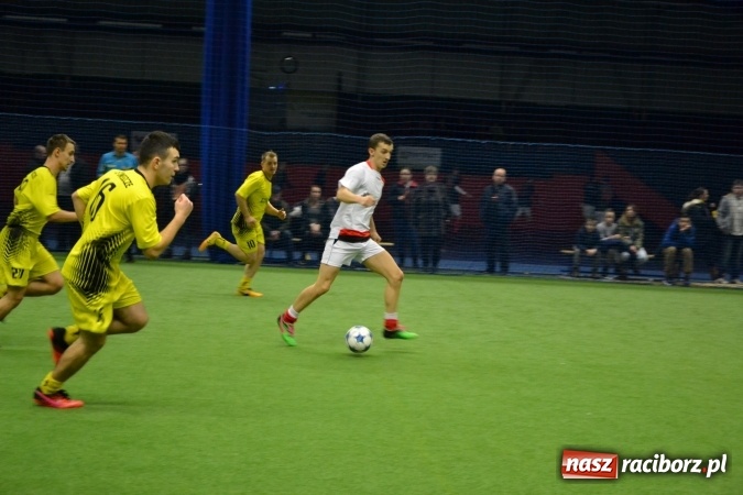 Zdjęcie w galerii na portalu naszraciborz.pl: III Halowy Turniej Piłki Nożnej o Puchar wójta Gminy. LKS Tworków zwycięski wiadomości z regionu