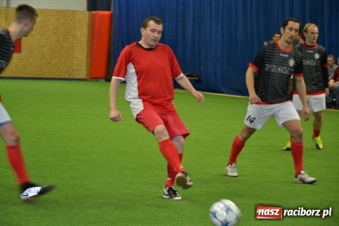 Zdjęcie w galerii na portalu naszraciborz.pl: III Halowy Turniej Piłki Nożnej o Puchar wójta Gminy. LKS Tworków zwycięski wiadomości z regionu