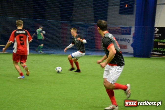 Zdjęcie w galerii na portalu naszraciborz.pl: III Halowy Turniej Piłki Nożnej o Puchar wójta Gminy. LKS Tworków zwycięski wiadomości z regionu