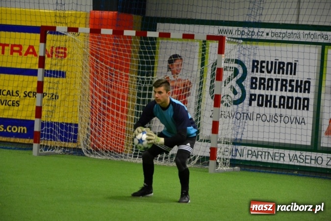 Zdjęcie w galerii na portalu naszraciborz.pl: III Halowy Turniej Piłki Nożnej o Puchar wójta Gminy. LKS Tworków zwycięski wiadomości z regionu