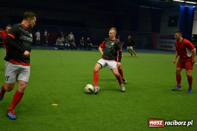 Zdjęcie w galerii na portalu naszraciborz.pl: III Halowy Turniej Piłki Nożnej o Puchar wójta Gminy. LKS Tworków zwycięski wiadomości z regionu