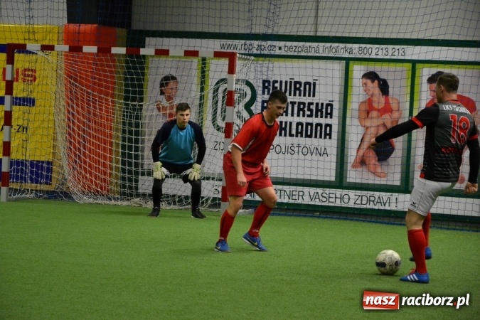 Zdjęcie w galerii na portalu naszraciborz.pl: III Halowy Turniej Piłki Nożnej o Puchar wójta Gminy. LKS Tworków zwycięski wiadomości z regionu