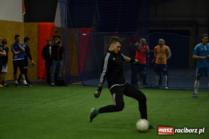 Zdjęcie w galerii na portalu naszraciborz.pl: III Halowy Turniej Piłki Nożnej o Puchar wójta Gminy. LKS Tworków zwycięski wiadomości z regionu