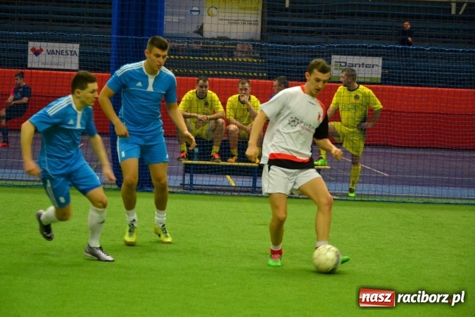 Zdjęcie w galerii na portalu naszraciborz.pl: III Halowy Turniej Piłki Nożnej o Puchar wójta Gminy. LKS Tworków zwycięski wiadomości z regionu