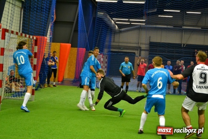 Zdjęcie w galerii na portalu naszraciborz.pl: III Halowy Turniej Piłki Nożnej o Puchar wójta Gminy. LKS Tworków zwycięski wiadomości z regionu