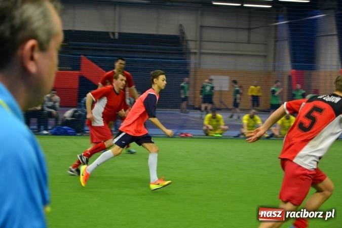 Zdjęcie w galerii na portalu naszraciborz.pl: III Halowy Turniej Piłki Nożnej o Puchar wójta Gminy. LKS Tworków zwycięski wiadomości z regionu