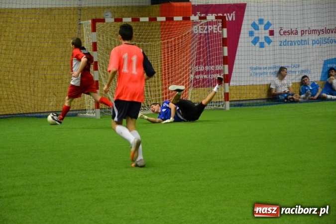 Zdjęcie w galerii na portalu naszraciborz.pl: III Halowy Turniej Piłki Nożnej o Puchar wójta Gminy. LKS Tworków zwycięski wiadomości z regionu