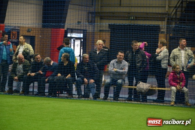 Zdjęcie w galerii na portalu naszraciborz.pl: III Halowy Turniej Piłki Nożnej o Puchar wójta Gminy. LKS Tworków zwycięski wiadomości z regionu